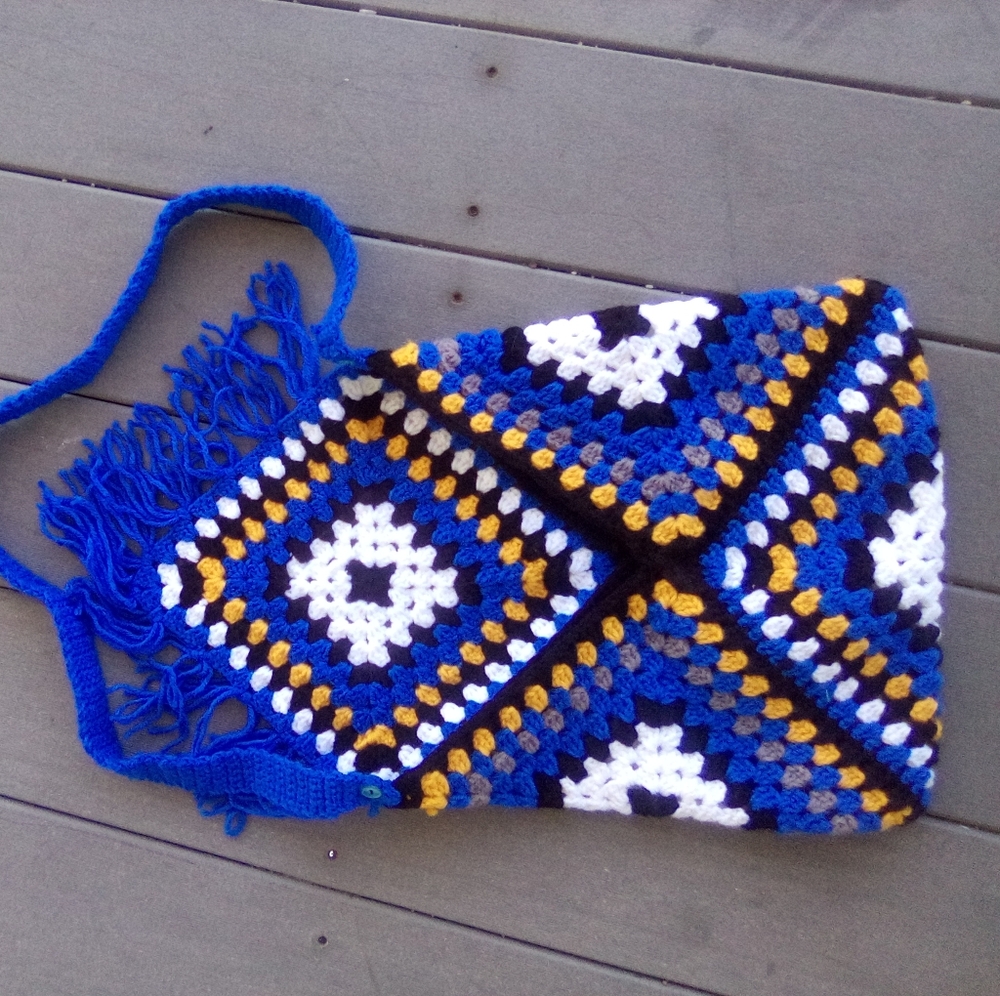 Handcrafted Blue and White Crochet Shoulder Bag - Picture 7 of 7